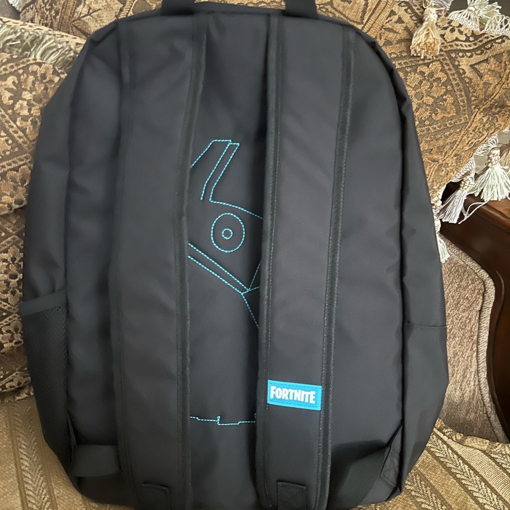 Fortnite backpack - Picture 3 of 4